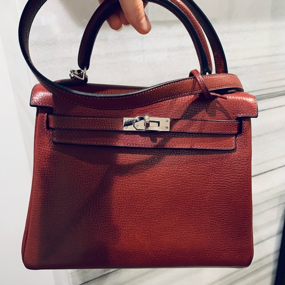 🟥Sold🟥Hermes Kelly 25 in luxe Burgundy color PHW - Picture 2 of 16